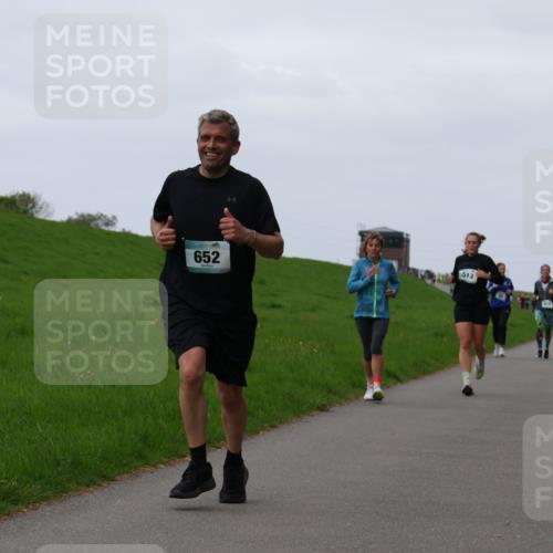04.05.2025 - 8. Wedeler Halbmarathon Yannick Fuchs http://msf.ph/oto/7833467 04.05.2025 11:21:49 Laufen 652, 513 meine-sportfotos.de