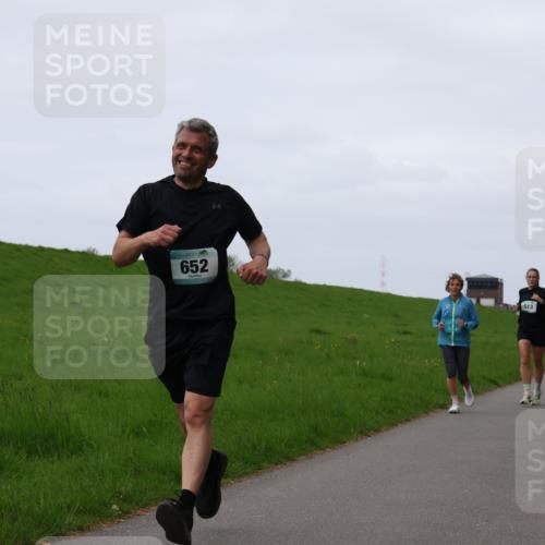 04.05.2025 - 8. Wedeler Halbmarathon Yannick Fuchs http://msf.ph/oto/7833484 04.05.2025 11:21:51 Laufen 652, 513 meine-sportfotos.de