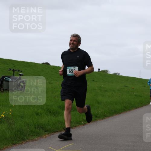 04.05.2025 - 8. Wedeler Halbmarathon Yannick Fuchs http://msf.ph/oto/7833504 04.05.2025 11:21:51 Laufen 652 meine-sportfotos.de