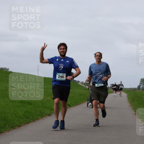 04.05.2025 - 8. Wedeler Halbmarathon Yannick Fuchs http://msf.ph/oto/7833577 04.05.2025 11:42:32 Laufen 240, 00, 432 meine-sportfotos.de