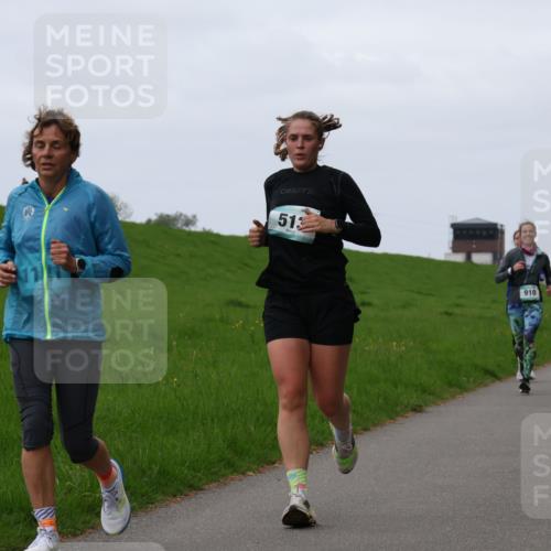 04.05.2025 - 8. Wedeler Halbmarathon Yannick Fuchs http://msf.ph/oto/7833592 04.05.2025 11:21:55 Laufen 513, 910 meine-sportfotos.de