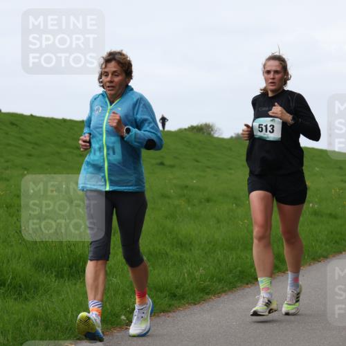 04.05.2025 - 8. Wedeler Halbmarathon Yannick Fuchs http://msf.ph/oto/7833623 04.05.2025 11:21:56 Laufen 513, 910 meine-sportfotos.de