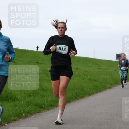 04.05.2025 - 8. Wedeler Halbmarathon Yannick Fuchs http://msf.ph/oto/7833636 04.05.2025 11:21:56 Laufen 513, 910 meine-sportfotos.de