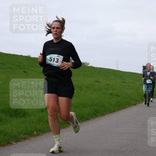 04.05.2025 - 8. Wedeler Halbmarathon Yannick Fuchs http://msf.ph/oto/7833656 04.05.2025 11:21:57 Laufen 513, 910 meine-sportfotos.de