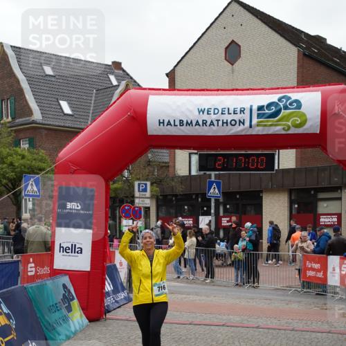 04.05.2025 - 8. Wedeler Halbmarathon Felixshl http://msf.ph/oto/7833685 04.05.2025 12:16:58 Ziel 716 meine-sportfotos.de