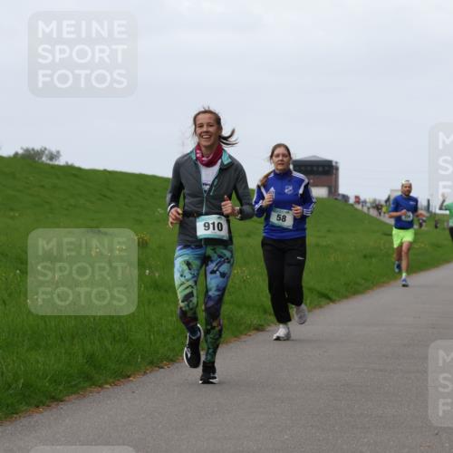 04.05.2025 - 8. Wedeler Halbmarathon Yannick Fuchs http://msf.ph/oto/7833717 04.05.2025 11:21:59 Laufen 910, 58 meine-sportfotos.de