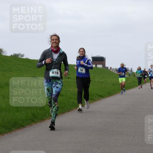 04.05.2025 - 8. Wedeler Halbmarathon Yannick Fuchs http://msf.ph/oto/7833741 04.05.2025 11:21:59 Laufen 910, 58 meine-sportfotos.de
