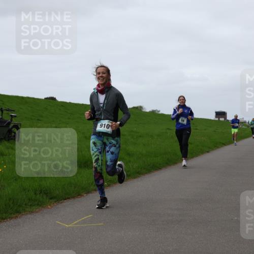 04.05.2025 - 8. Wedeler Halbmarathon Yannick Fuchs http://msf.ph/oto/7833767 04.05.2025 11:22:01 Laufen 910, 58 meine-sportfotos.de
