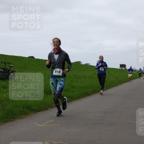 04.05.2025 - 8. Wedeler Halbmarathon Yannick Fuchs http://msf.ph/oto/7833771 04.05.2025 11:22:01 Laufen 910, 58 meine-sportfotos.de