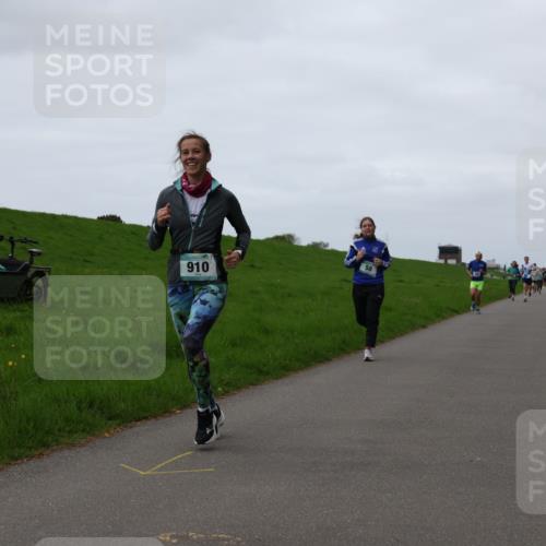04.05.2025 - 8. Wedeler Halbmarathon Yannick Fuchs http://msf.ph/oto/7833774 04.05.2025 11:22:01 Laufen 910 meine-sportfotos.de