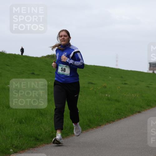 04.05.2025 - 8. Wedeler Halbmarathon Yannick Fuchs http://msf.ph/oto/7833795 04.05.2025 11:22:02 Laufen 58, 356 meine-sportfotos.de