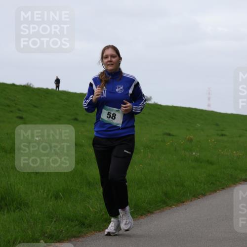 04.05.2025 - 8. Wedeler Halbmarathon Yannick Fuchs http://msf.ph/oto/7833802 04.05.2025 11:22:02 Laufen 58, 356 meine-sportfotos.de