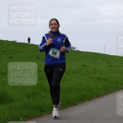 04.05.2025 - 8. Wedeler Halbmarathon Yannick Fuchs http://msf.ph/oto/7833805 04.05.2025 11:22:02 Laufen 58, 356 meine-sportfotos.de