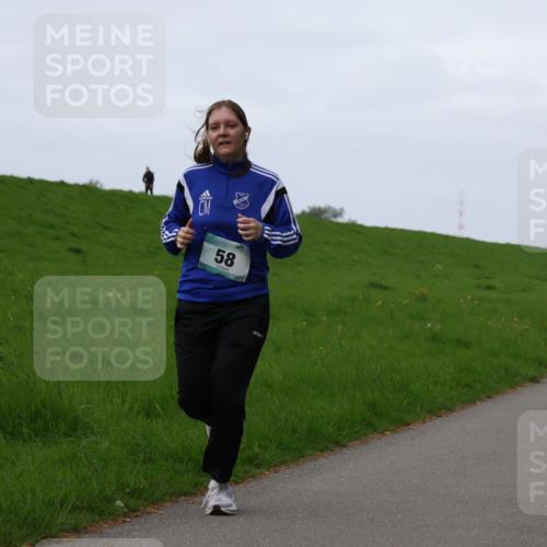04.05.2025 - 8. Wedeler Halbmarathon Yannick Fuchs http://msf.ph/oto/7833815 04.05.2025 11:22:02 Laufen 58 meine-sportfotos.de