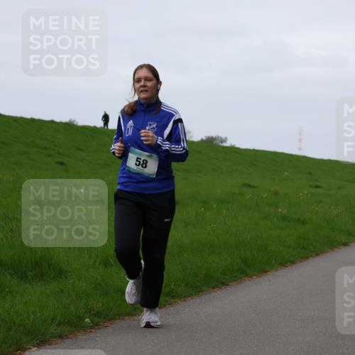 04.05.2025 - 8. Wedeler Halbmarathon Yannick Fuchs http://msf.ph/oto/7833817 04.05.2025 11:22:02 Laufen 58, 356 meine-sportfotos.de