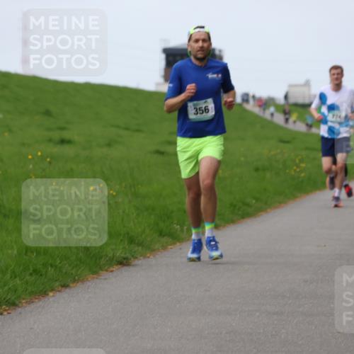 04.05.2025 - 8. Wedeler Halbmarathon Yannick Fuchs http://msf.ph/oto/7833838 04.05.2025 11:22:04 Laufen 356 meine-sportfotos.de