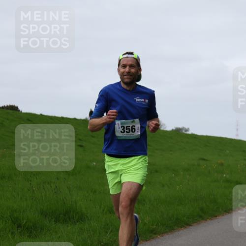 04.05.2025 - 8. Wedeler Halbmarathon Yannick Fuchs http://msf.ph/oto/7833853 04.05.2025 11:22:08 Laufen 356, 774 meine-sportfotos.de