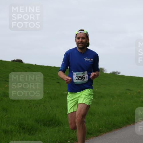 04.05.2025 - 8. Wedeler Halbmarathon Yannick Fuchs http://msf.ph/oto/7833856 04.05.2025 11:22:08 Laufen 10, 356, 1 meine-sportfotos.de