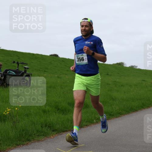 04.05.2025 - 8. Wedeler Halbmarathon Yannick Fuchs http://msf.ph/oto/7833870 04.05.2025 11:22:09 Laufen 356 meine-sportfotos.de