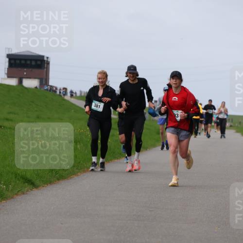 04.05.2025 - 8. Wedeler Halbmarathon Yannick Fuchs http://msf.ph/oto/7833882 04.05.2025 11:42:56 Laufen 381, 3 meine-sportfotos.de