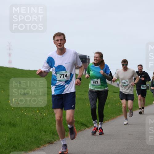 04.05.2025 - 8. Wedeler Halbmarathon Yannick Fuchs http://msf.ph/oto/7833887 04.05.2025 11:22:10 Laufen 774, 892, 1092, 1029, 1209 meine-sportfotos.de