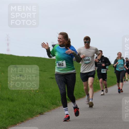04.05.2025 - 8. Wedeler Halbmarathon Yannick Fuchs http://msf.ph/oto/7833950 04.05.2025 11:22:12 Laufen 21, 892, 1092, 1029, 1209 meine-sportfotos.de