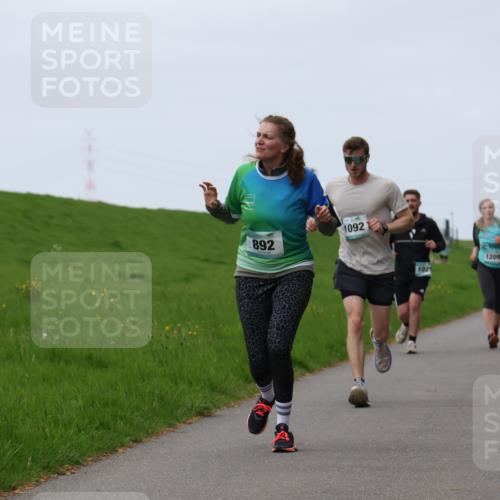 04.05.2025 - 8. Wedeler Halbmarathon Yannick Fuchs http://msf.ph/oto/7833966 04.05.2025 11:22:13 Laufen 892, 1092, 102, 1209 meine-sportfotos.de