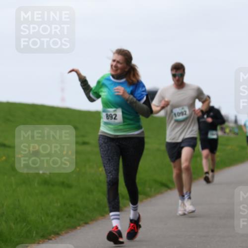 04.05.2025 - 8. Wedeler Halbmarathon Yannick Fuchs http://msf.ph/oto/7833976 04.05.2025 11:22:13 Laufen 892, 1092 meine-sportfotos.de