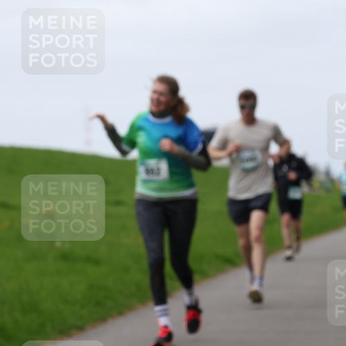 04.05.2025 - 8. Wedeler Halbmarathon Yannick Fuchs http://msf.ph/oto/7833981 04.05.2025 11:22:14 Laufen  meine-sportfotos.de