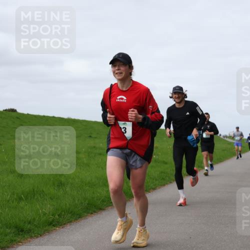 04.05.2025 - 8. Wedeler Halbmarathon Yannick Fuchs http://msf.ph/oto/7834005 04.05.2025 11:43:04 Laufen 3 meine-sportfotos.de