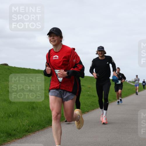 04.05.2025 - 8. Wedeler Halbmarathon Yannick Fuchs http://msf.ph/oto/7834014 04.05.2025 11:43:04 Laufen  meine-sportfotos.de