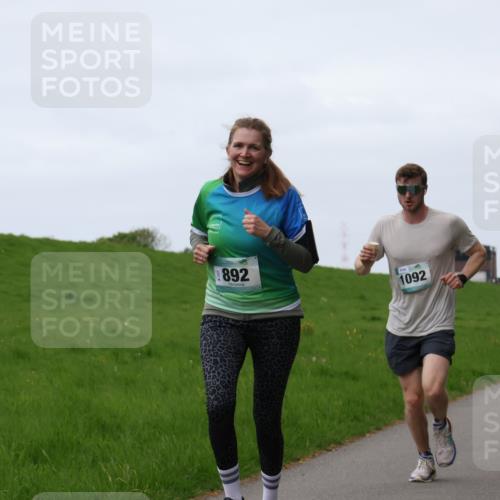 04.05.2025 - 8. Wedeler Halbmarathon Yannick Fuchs http://msf.ph/oto/7834054 04.05.2025 11:22:16 Laufen 892, 1092, 102, 1209 meine-sportfotos.de