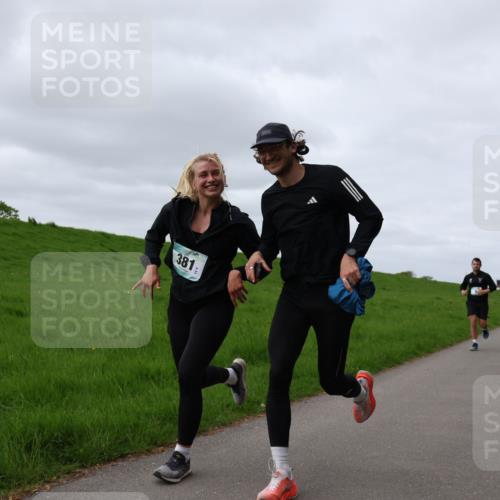 04.05.2025 - 8. Wedeler Halbmarathon Yannick Fuchs http://msf.ph/oto/7834079 04.05.2025 11:43:06 Laufen 381 meine-sportfotos.de
