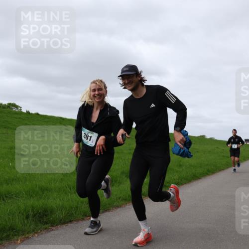 04.05.2025 - 8. Wedeler Halbmarathon Yannick Fuchs http://msf.ph/oto/7834083 04.05.2025 11:43:06 Laufen 381 meine-sportfotos.de