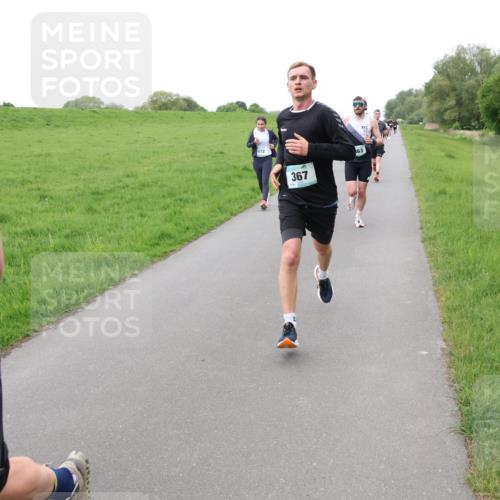 04.05.2025 - 8. Wedeler Halbmarathon Lena Gebhardt http://msf.ph/oto/7834110 04.05.2025 11:23:34 Laufen 367, 63 meine-sportfotos.de