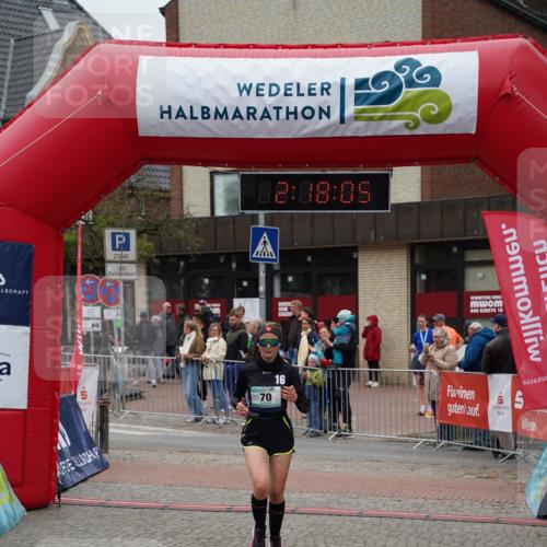 04.05.2025 - 8. Wedeler Halbmarathon Felixshl http://msf.ph/oto/7834148 04.05.2025 12:18:02 Ziel 70 meine-sportfotos.de