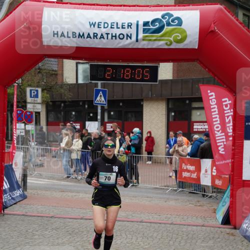 04.05.2025 - 8. Wedeler Halbmarathon Felixshl http://msf.ph/oto/7834188 04.05.2025 12:18:03 Ziel 70 meine-sportfotos.de