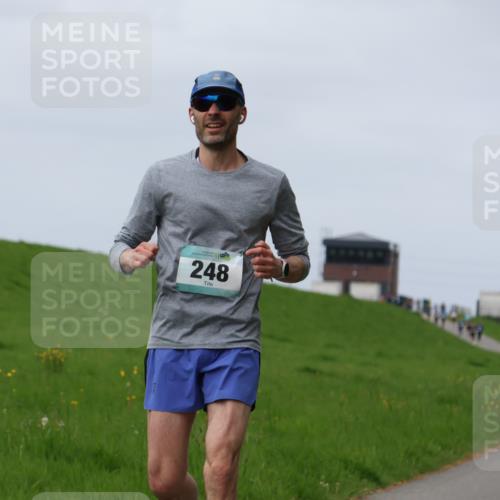 04.05.2025 - 8. Wedeler Halbmarathon Yannick Fuchs http://msf.ph/oto/7834229 04.05.2025 11:43:12 Laufen 248 meine-sportfotos.de