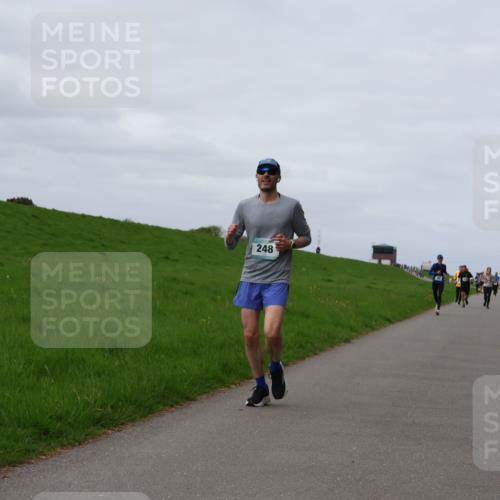 04.05.2025 - 8. Wedeler Halbmarathon Yannick Fuchs http://msf.ph/oto/7834252 04.05.2025 11:43:13 Laufen 248 meine-sportfotos.de