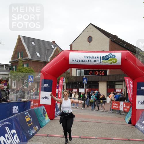 04.05.2025 - 8. Wedeler Halbmarathon Felixshl http://msf.ph/oto/7834470 04.05.2025 12:18:54 Ziel 377 meine-sportfotos.de