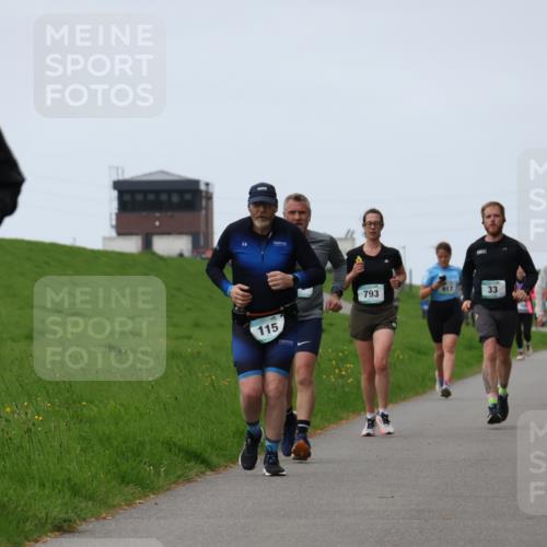 04.05.2025 - 8. Wedeler Halbmarathon Yannick Fuchs http://msf.ph/oto/7834477 04.05.2025 11:22:36 Laufen 15, 115, 793, 917, 33 meine-sportfotos.de