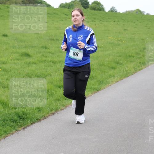 04.05.2025 - 8. Wedeler Halbmarathon Lena Gebhardt http://msf.ph/oto/7834486 04.05.2025 11:24:26 Laufen 58 meine-sportfotos.de