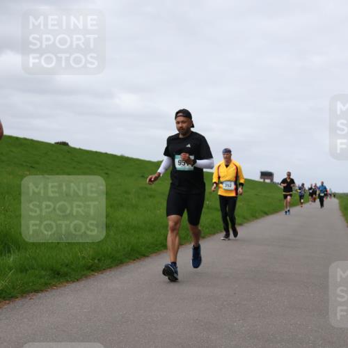 04.05.2025 - 8. Wedeler Halbmarathon Yannick Fuchs http://msf.ph/oto/7834500 04.05.2025 11:43:28 Laufen 1149, 95, 252 meine-sportfotos.de