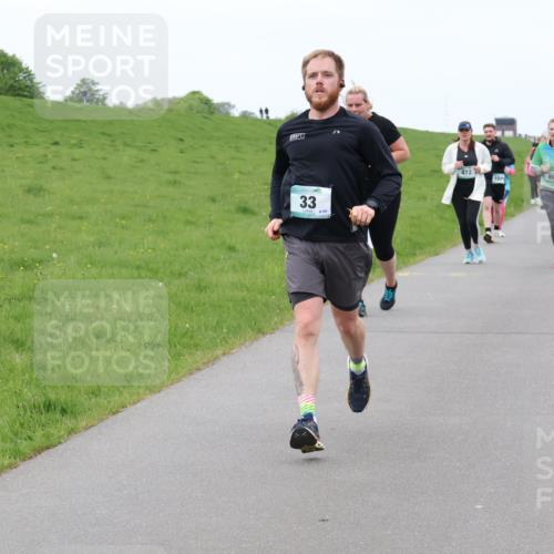 04.05.2025 - 8. Wedeler Halbmarathon Lena Gebhardt http://msf.ph/oto/7834520 04.05.2025 11:24:35 Laufen 33, 64, 472, 892, 102 meine-sportfotos.de