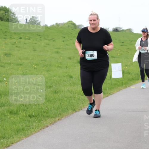 04.05.2025 - 8. Wedeler Halbmarathon Lena Gebhardt http://msf.ph/oto/7834524 04.05.2025 11:24:36 Laufen 472, 1029, 390, 892 meine-sportfotos.de