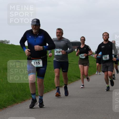 04.05.2025 - 8. Wedeler Halbmarathon Yannick Fuchs http://msf.ph/oto/7834539 04.05.2025 11:22:42 Laufen 115, 259, 793, 33, 411 meine-sportfotos.de