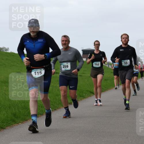 04.05.2025 - 8. Wedeler Halbmarathon Yannick Fuchs http://msf.ph/oto/7834546 04.05.2025 11:22:42 Laufen 1109, 115, 259, 793, 33 meine-sportfotos.de
