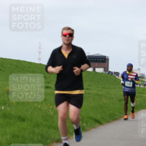 04.05.2025 - 8. Wedeler Halbmarathon Yannick Fuchs http://msf.ph/oto/7834590 04.05.2025 11:43:33 Laufen  meine-sportfotos.de