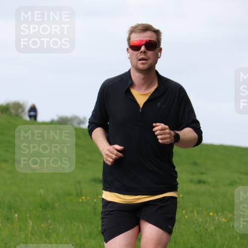04.05.2025 - 8. Wedeler Halbmarathon Yannick Fuchs http://msf.ph/oto/7834616 04.05.2025 11:43:35 Laufen  meine-sportfotos.de