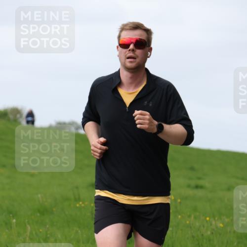 04.05.2025 - 8. Wedeler Halbmarathon Yannick Fuchs http://msf.ph/oto/7834619 04.05.2025 11:43:35 Laufen  meine-sportfotos.de